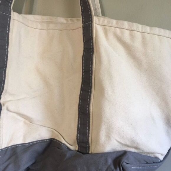 Large beige tote - Picture 5 of 7